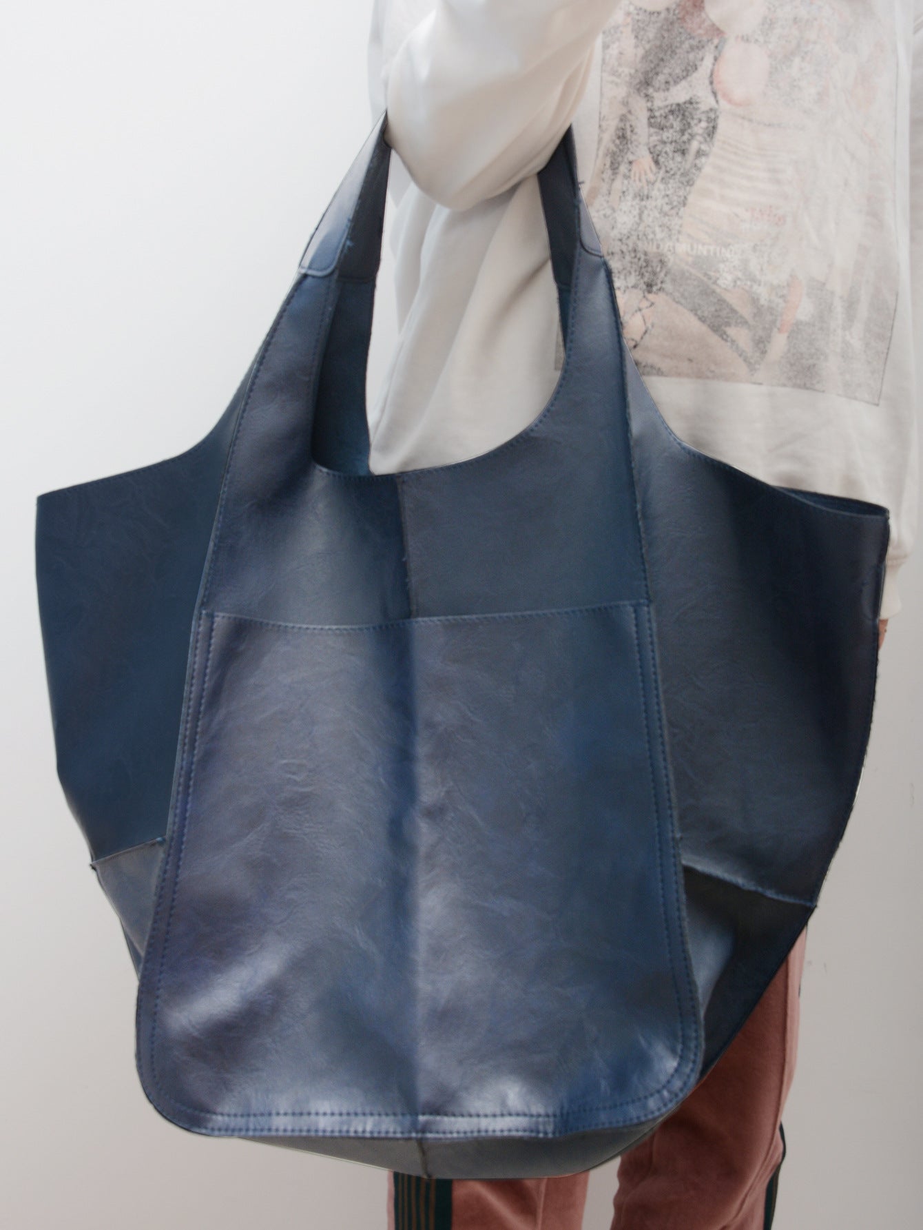 Charly | Women's Oversized Shoulder Bag