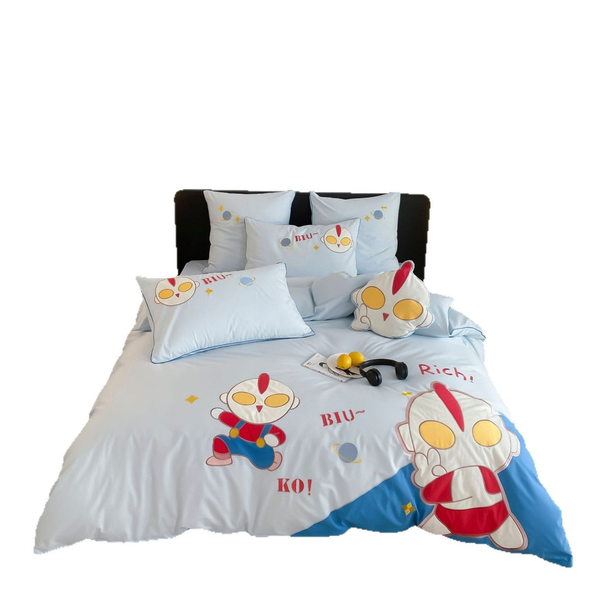Children's Microfiber Satin Bedding Set with Comic Appliqué and 3D Quilted Pillow
