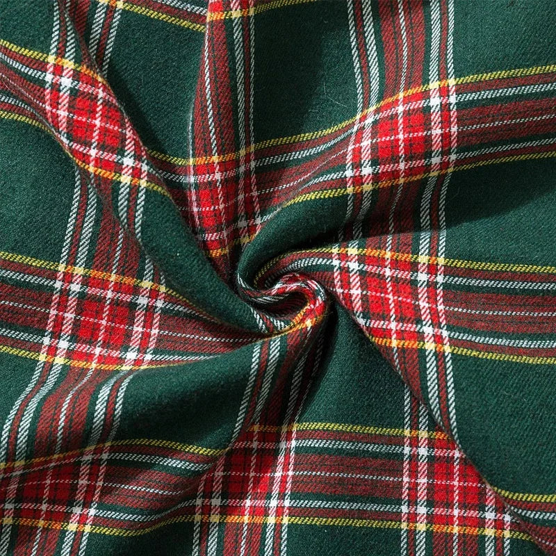 Classic Plaid Cushion Cover with Warm Christmas Ambience
