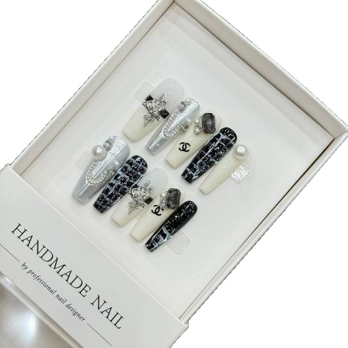 Handmade Decorative Press-On Nail Art Set with Accents