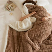 Sisica | Cozy Sherpa Blanket with Textured Design