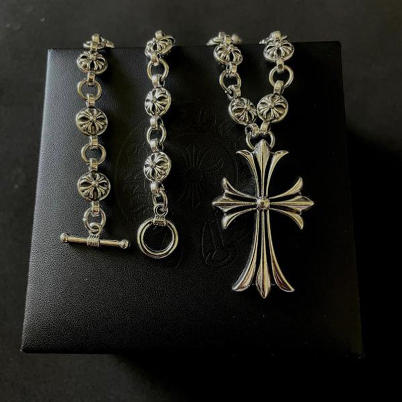 Charly | Gothic Cross Pendant Necklace