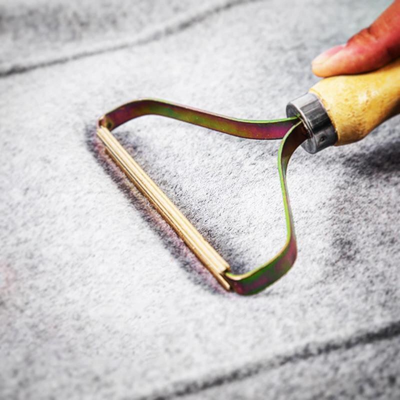 Charly | Manual Lint Remover | Copper Precision Head | Solid Wood Handle | Battery-Free Fabric Shaver for Cashmere, Wool & Upholstery | Pilling Extractor