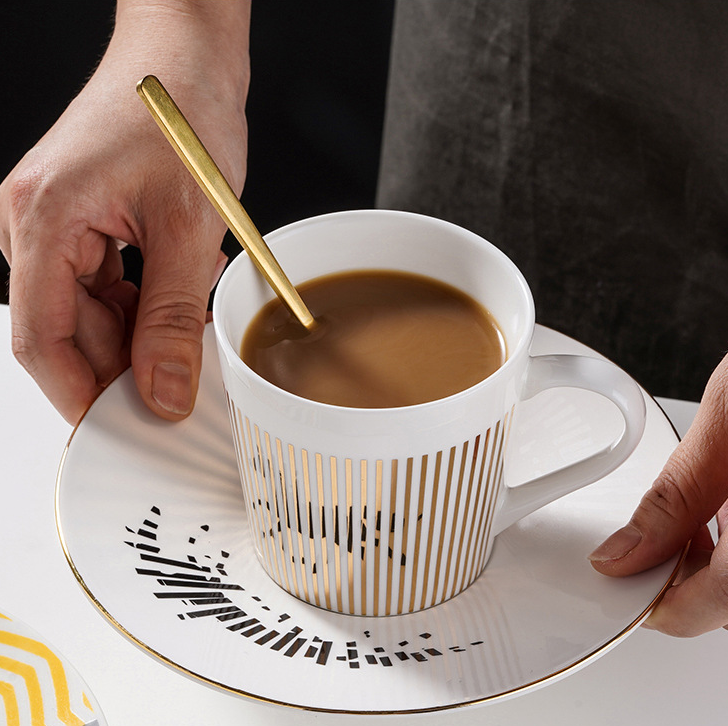 Charly | Moving Reflection Creative Coffee Cup Mirror Reflection Coffee Mug