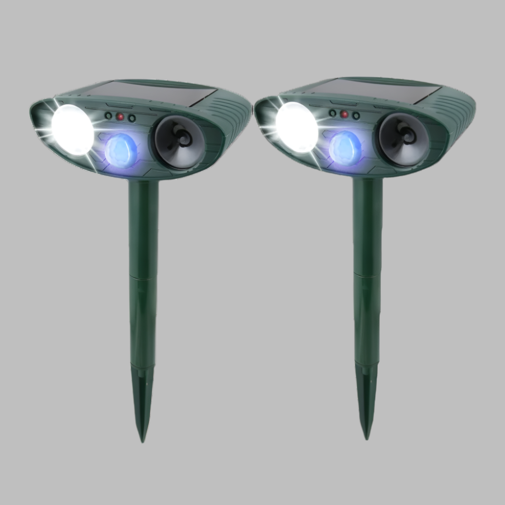Charly | Solar Powered Ultrasonic Garden Pest Repeller with Flashing Light
