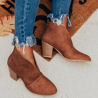 Sisica | Comfortable V-Cut Ankle Boots