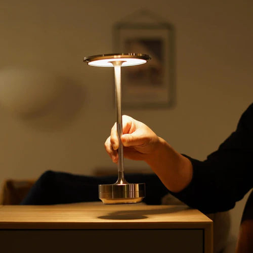 Charly | Wireless LED Table Lamp - Modern Sculptural Design