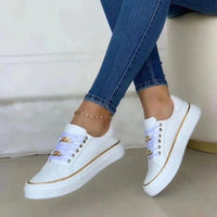 Women's Chic Chain Accent Sneakers