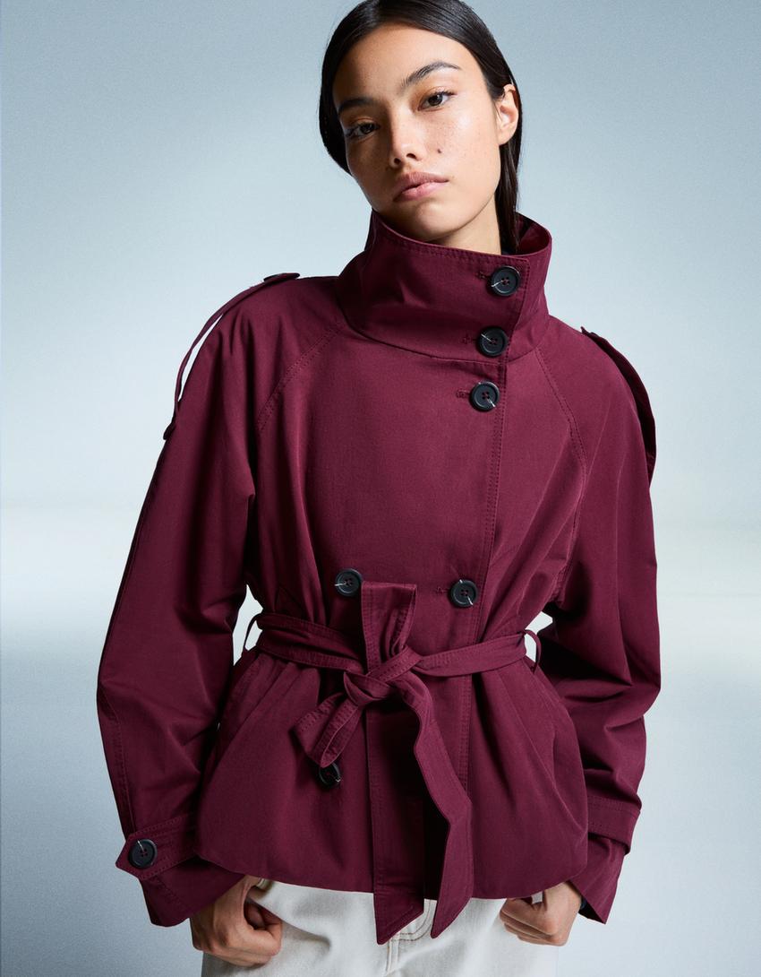 Classic and Lightweight Cropped Autumn Trench Coat in Soft Fabric