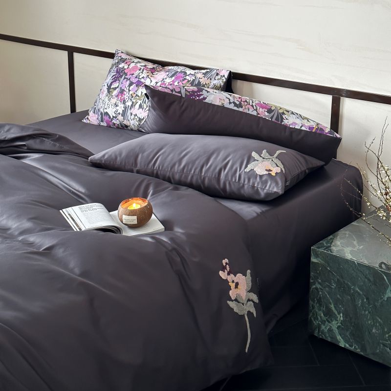Cotton Sateen Bedding Set with Floral Embroidery