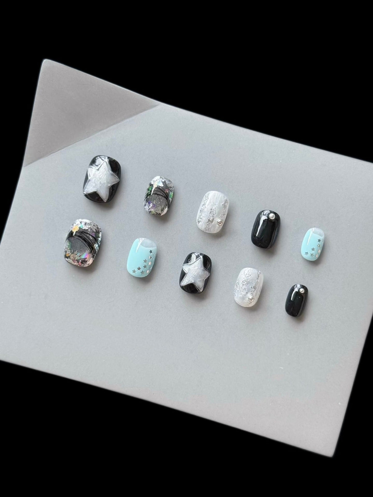 Decorative Press-On Nail Art Set