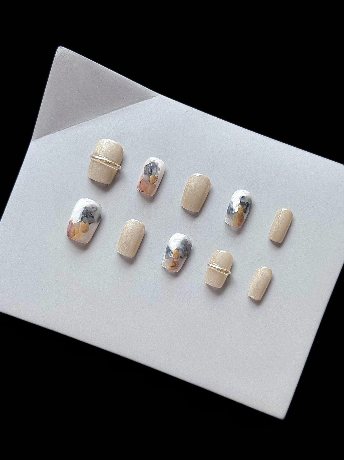 Decorative Press-On Nail Art Set