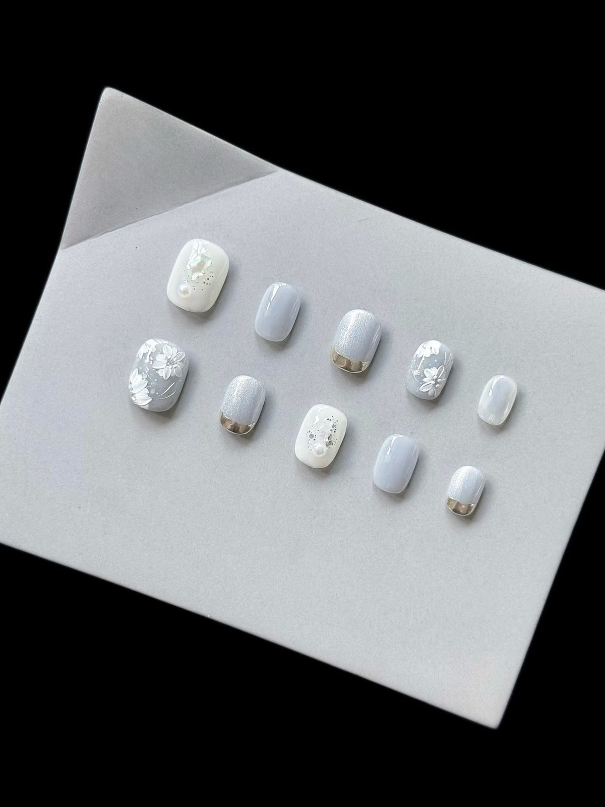 Decorative Press-On Nail Art Set