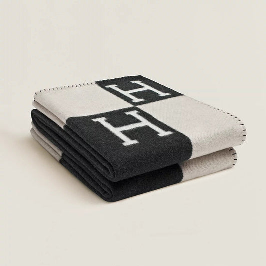 Elegant Blanket for a Stylish Home - LuxBlanket
