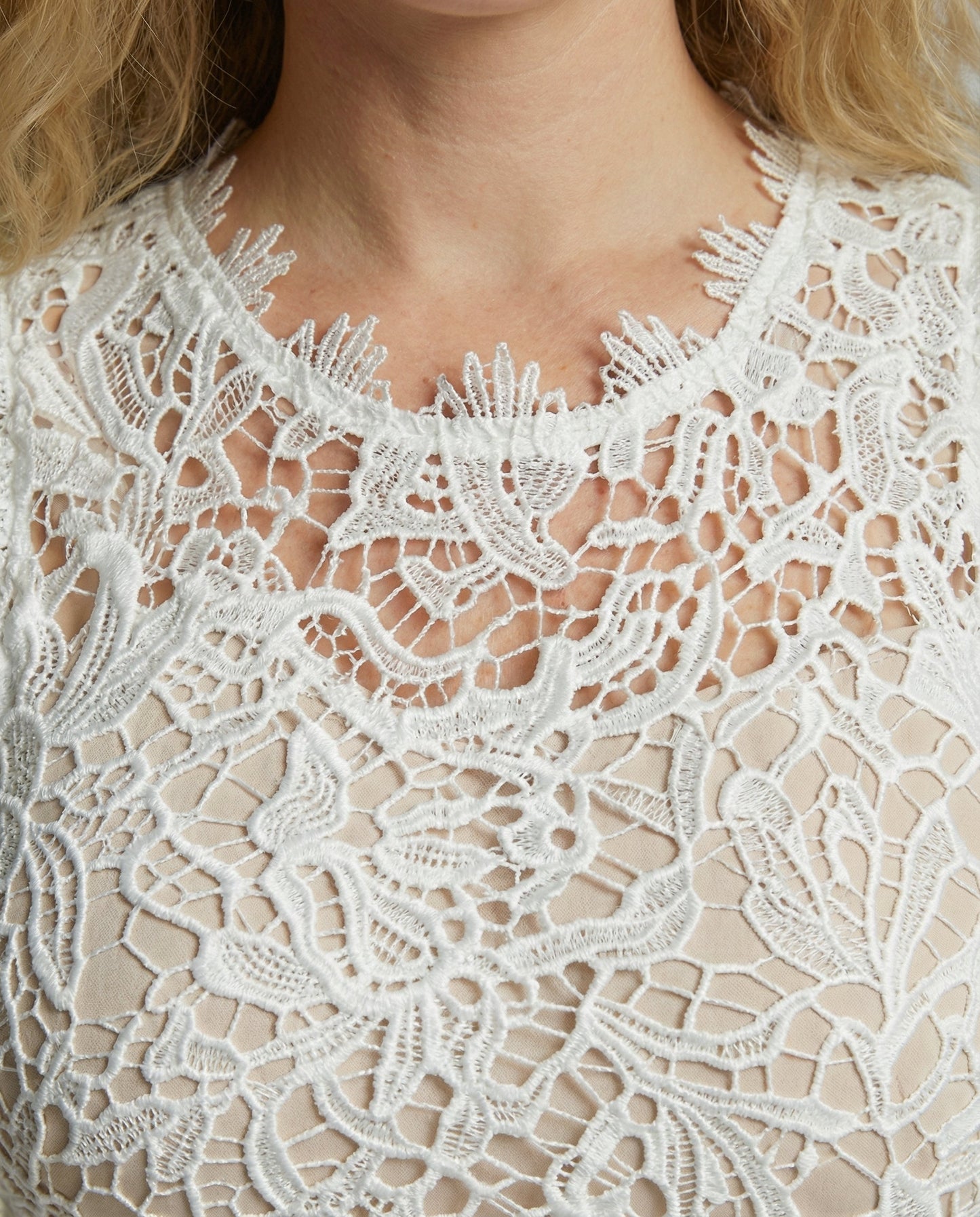 Elegant Women's Summer Dress Made of Lace for Summer | Charly