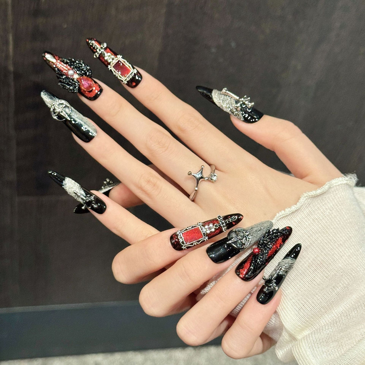Gothic-Themed Press-On Nail Art Set
