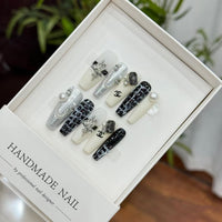 Handmade Decorative Press-On Nail Art Set with Accents