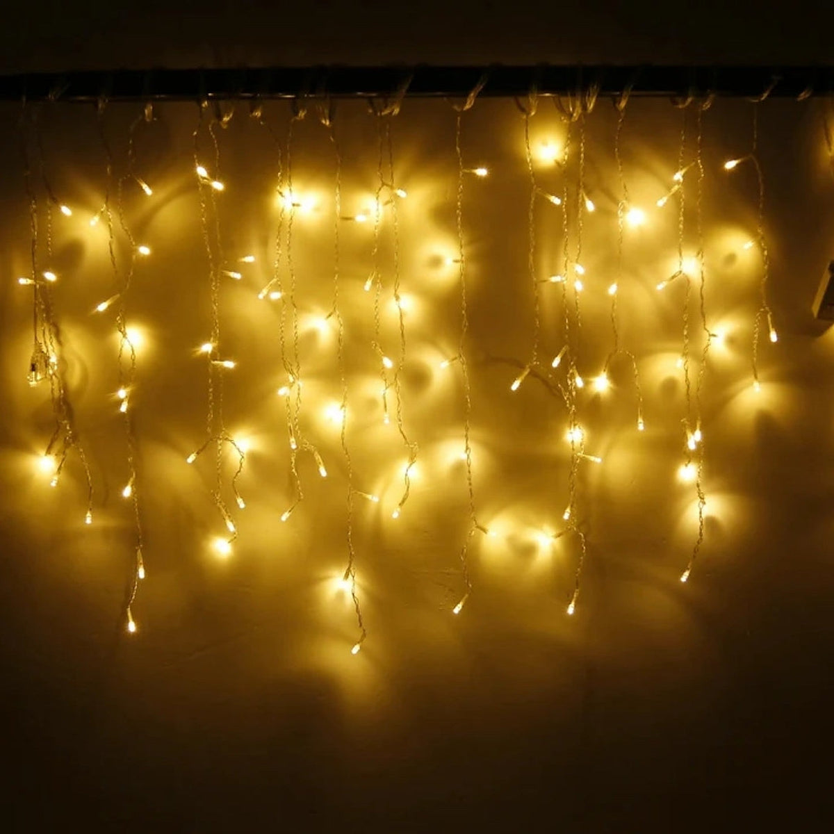 Icicle Christmas Lights - 4 Metres with 96 LEDs and 8 Modes