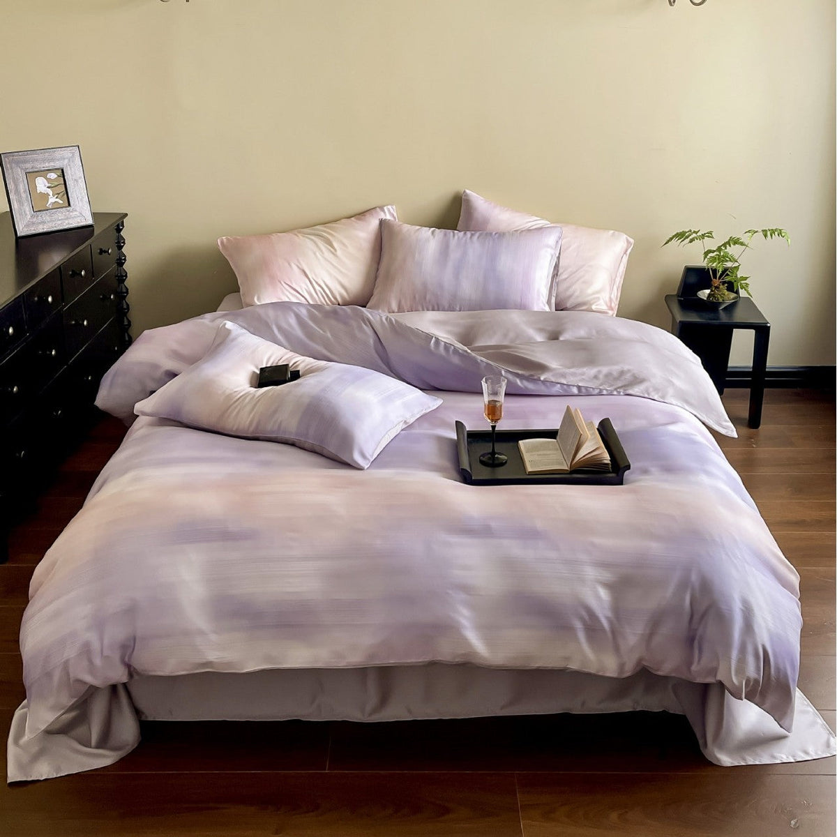 Mako Satin Bedding Set with Soft Watercolor Gradient and Concealed Envelope Closure