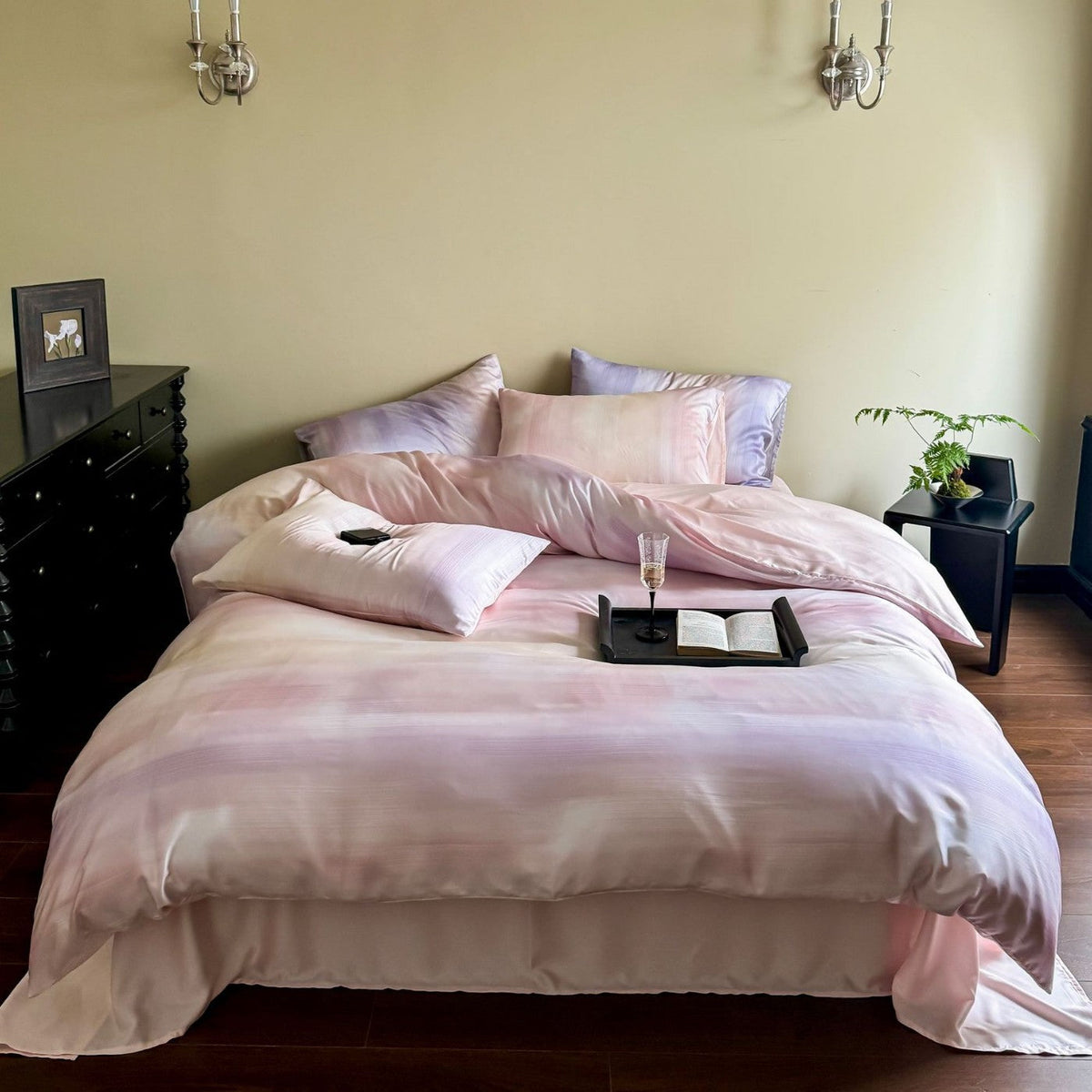Mako Satin Bedding Set with Soft Watercolor Gradient and Concealed Envelope Closure