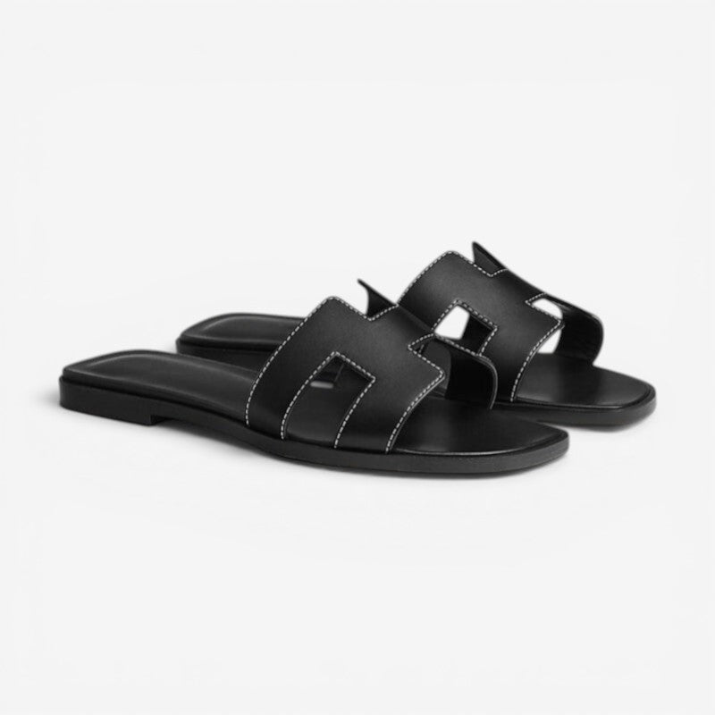 Margot – Flat sandals with straps and non-slip sole