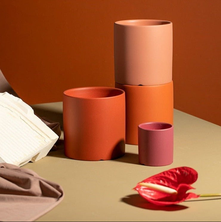 PLANTIVA – Elegant flowerpot made of ceramic with saucer