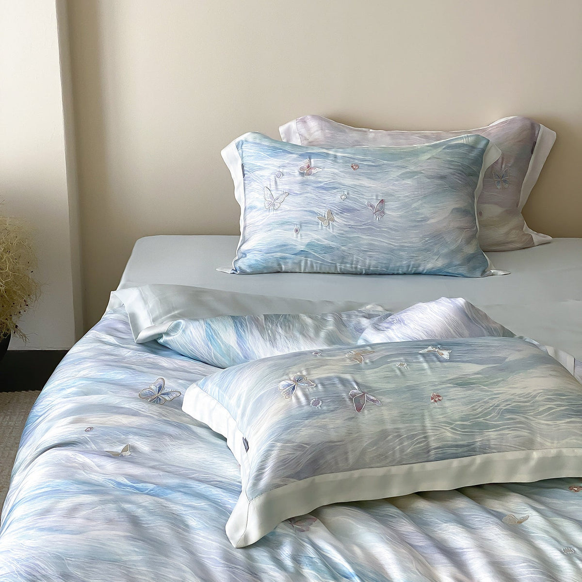 Satin Bedding Set with Watercolor Gradient and 3D Butterfly Embroidery