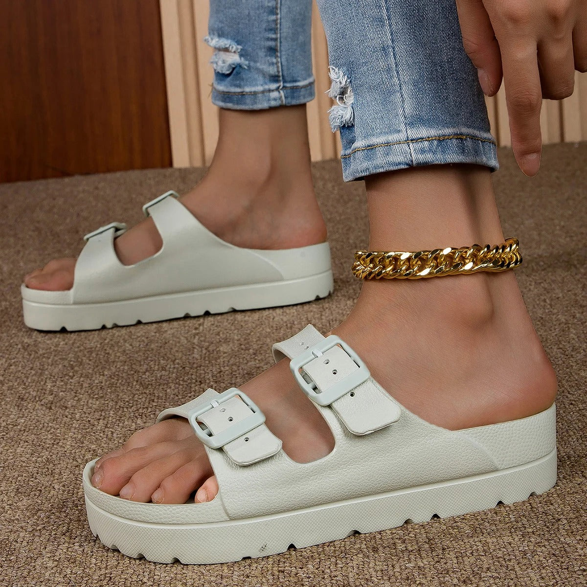 Slippers with Thick Sole for Shock Absorption (Women)