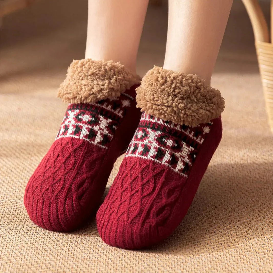 SNOWSOFT – Thick velvet house socks for sleep & cozy indoor comfort
