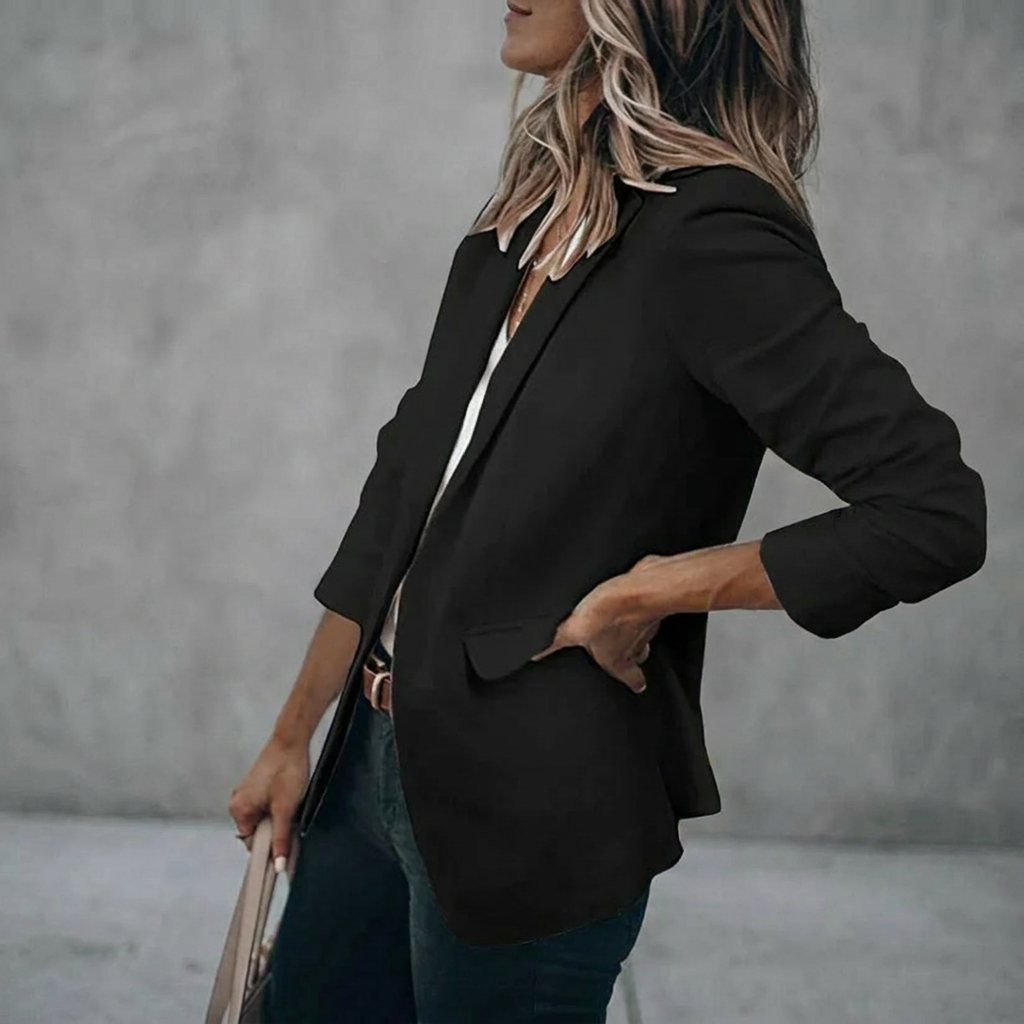 Sophisticated Women's Tailored Fit Blazer