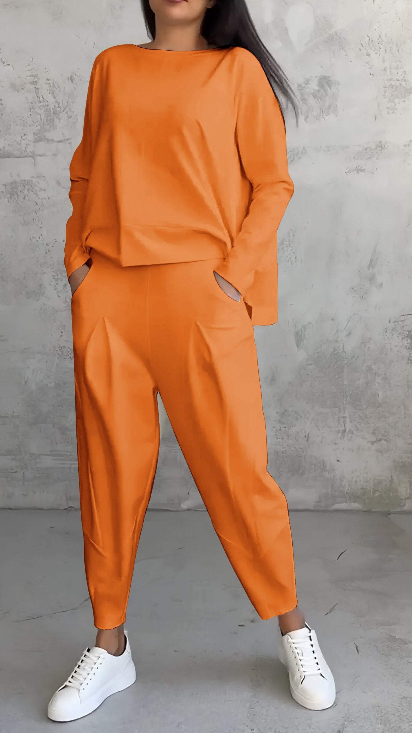 Two-Piece Leisure Suit with Round Neck and Long Sleeves