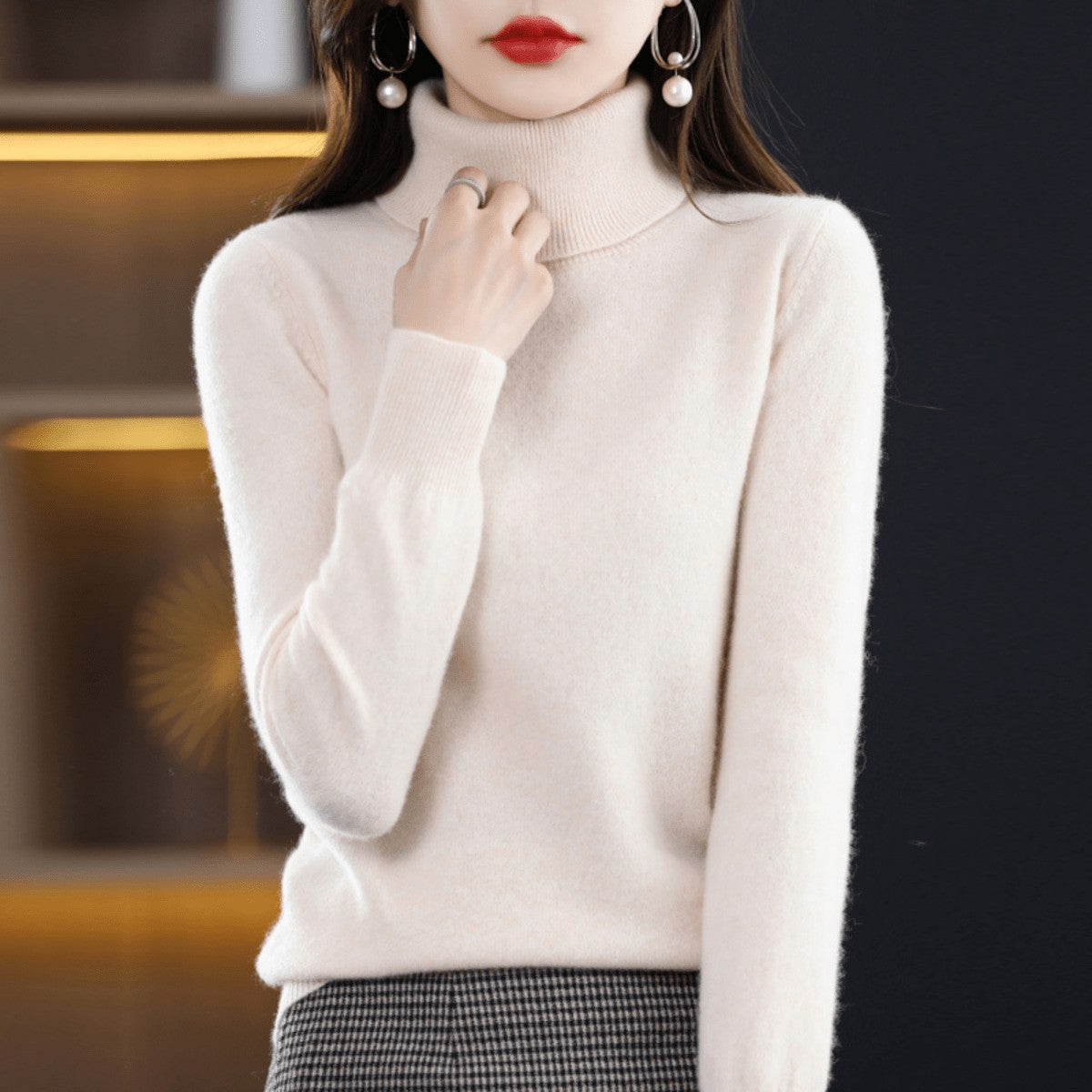 Women's Classic Roll Neck Wool Jumper