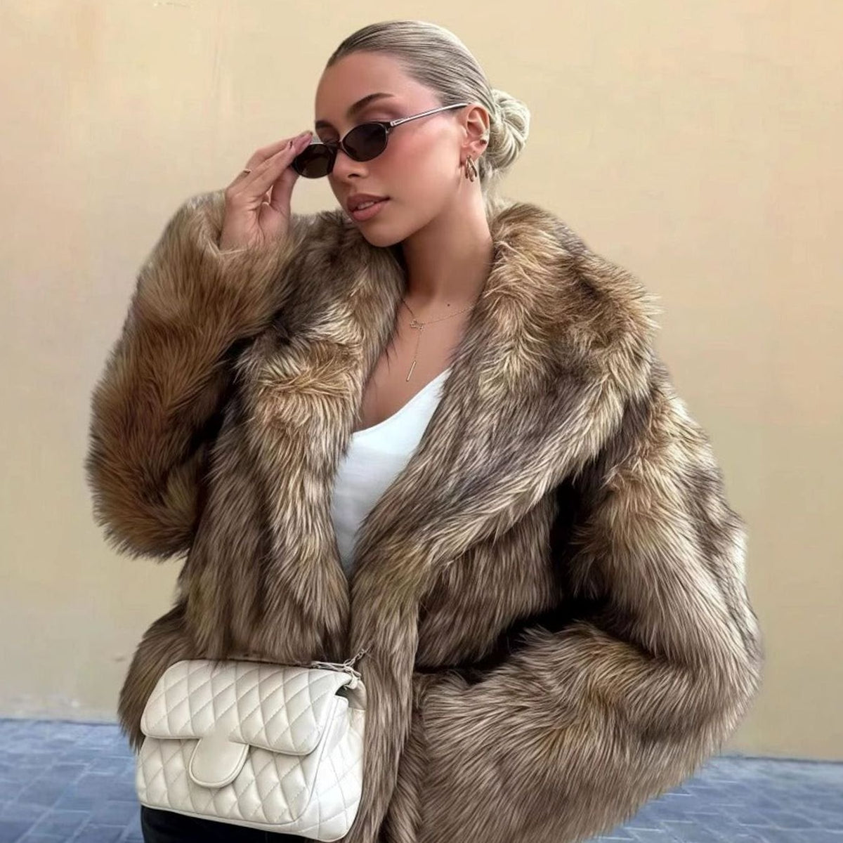 Women's Cropped Faux Fur Coat with Oversized Lapel