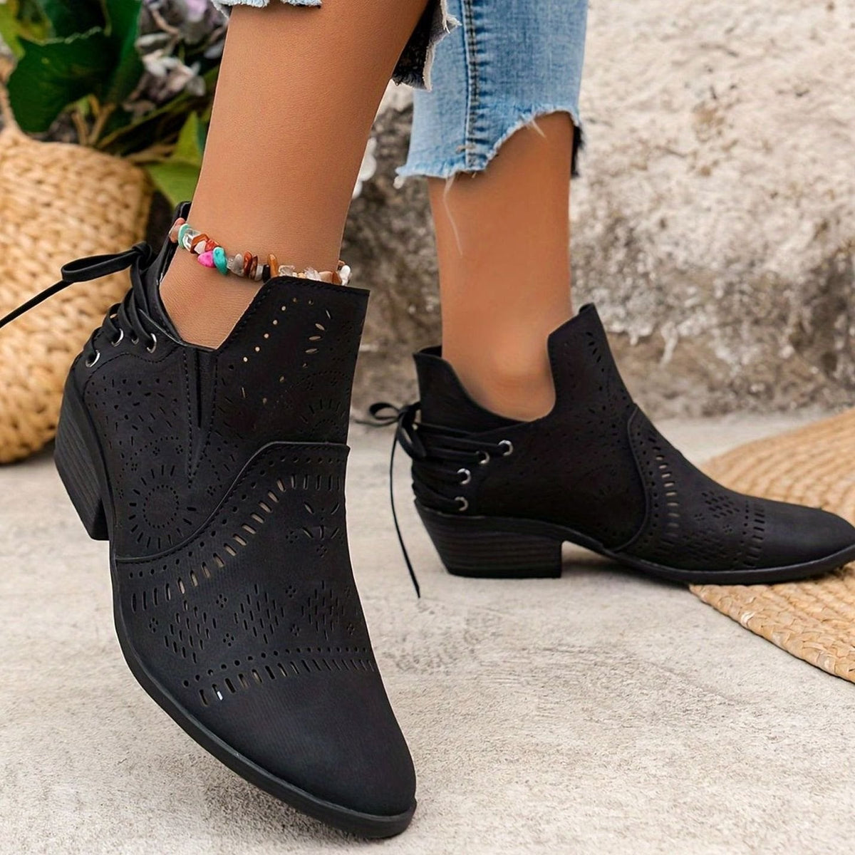 Women's Cutout Detail Pointed-Toe Lace-Up Ankle Boots