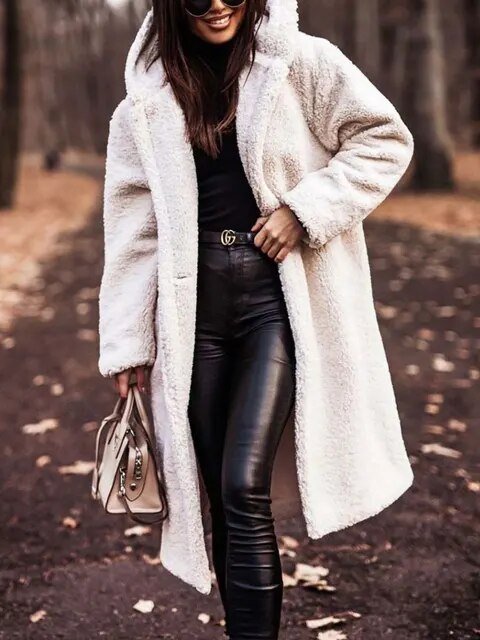 Women's Lightweight Hooded Winter Coat for Everyday Wear and Walking