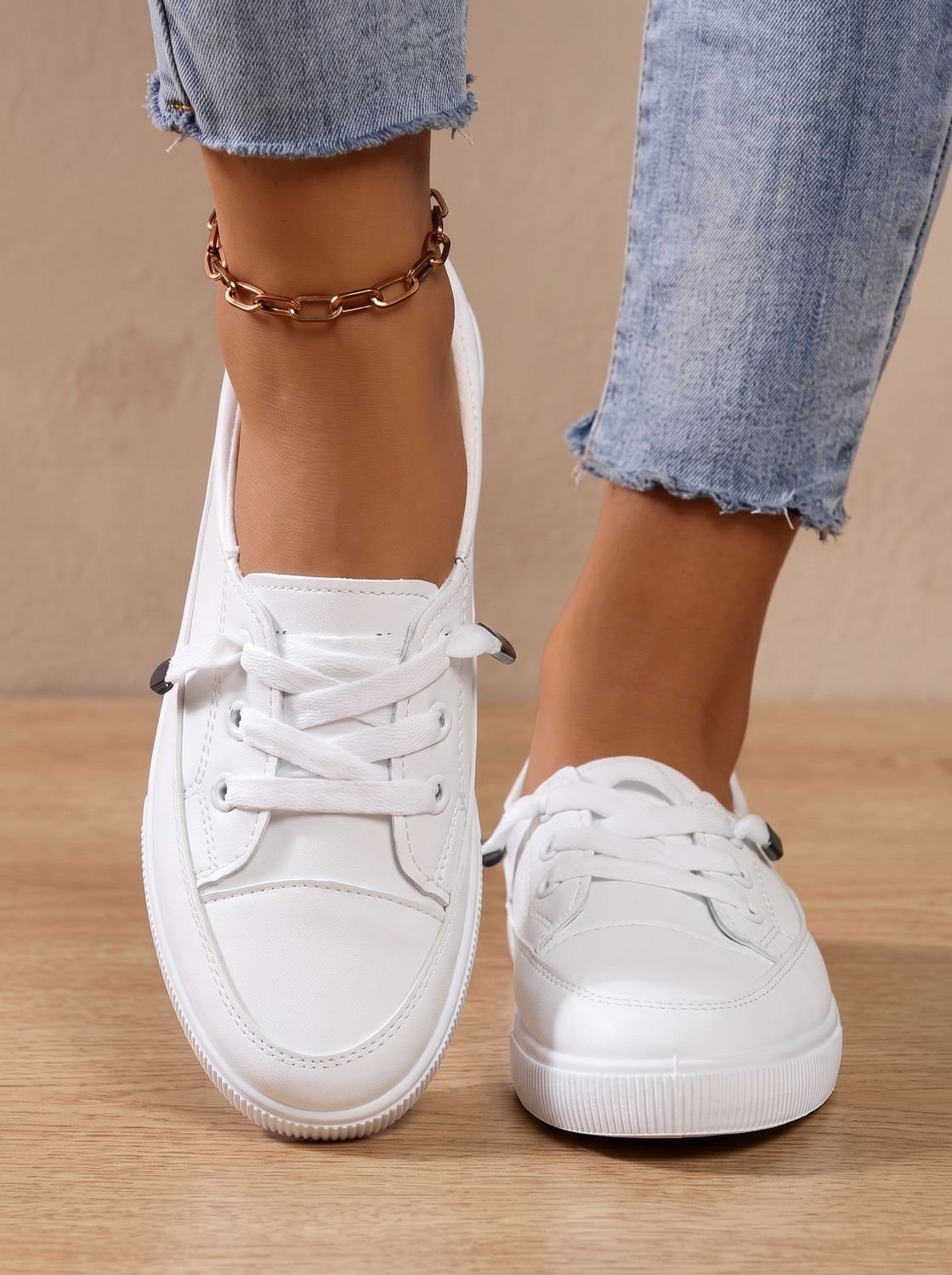 Women's Orthopedic Cushioned Lace-Up Low-Top Sneakers