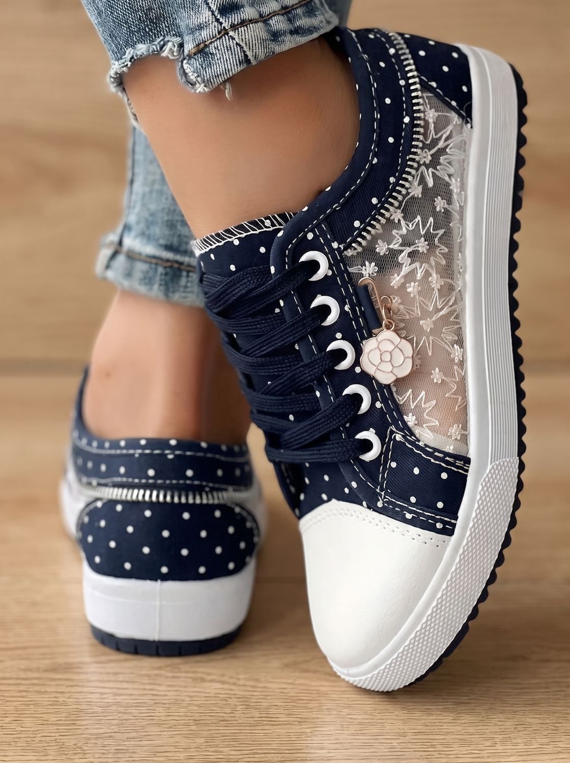 Women's Orthopedic Lace-Up Floral Mesh Low-Top Sneakers
