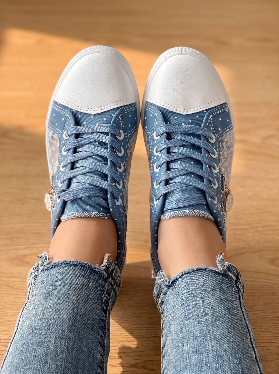 Women's Orthopedic Lace-Up Floral Mesh Low-Top Sneakers