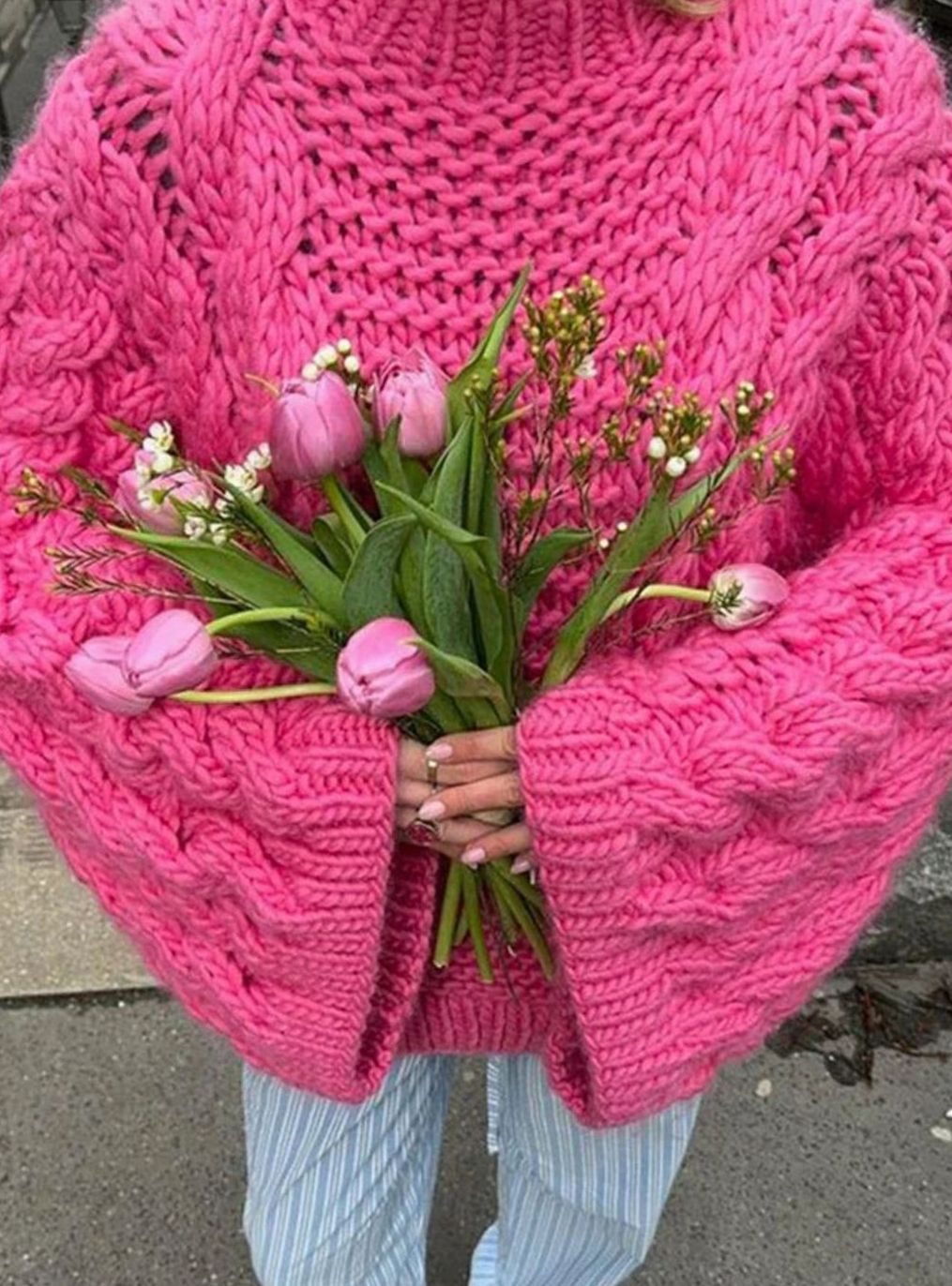 Women's Oversized Chunky Cable-Knit Sweater