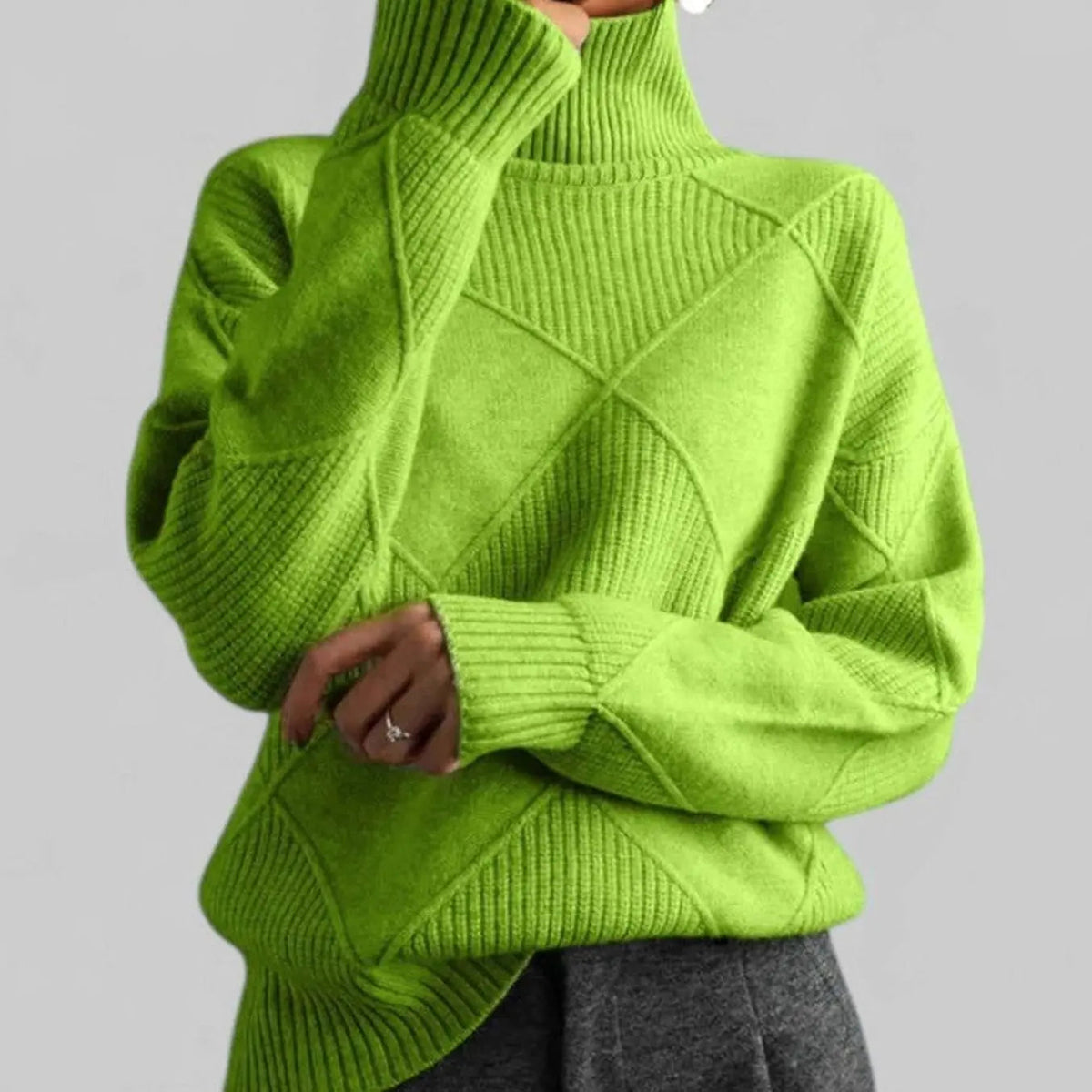 Women's Oversized Diamond-Knit Turtleneck Sweater