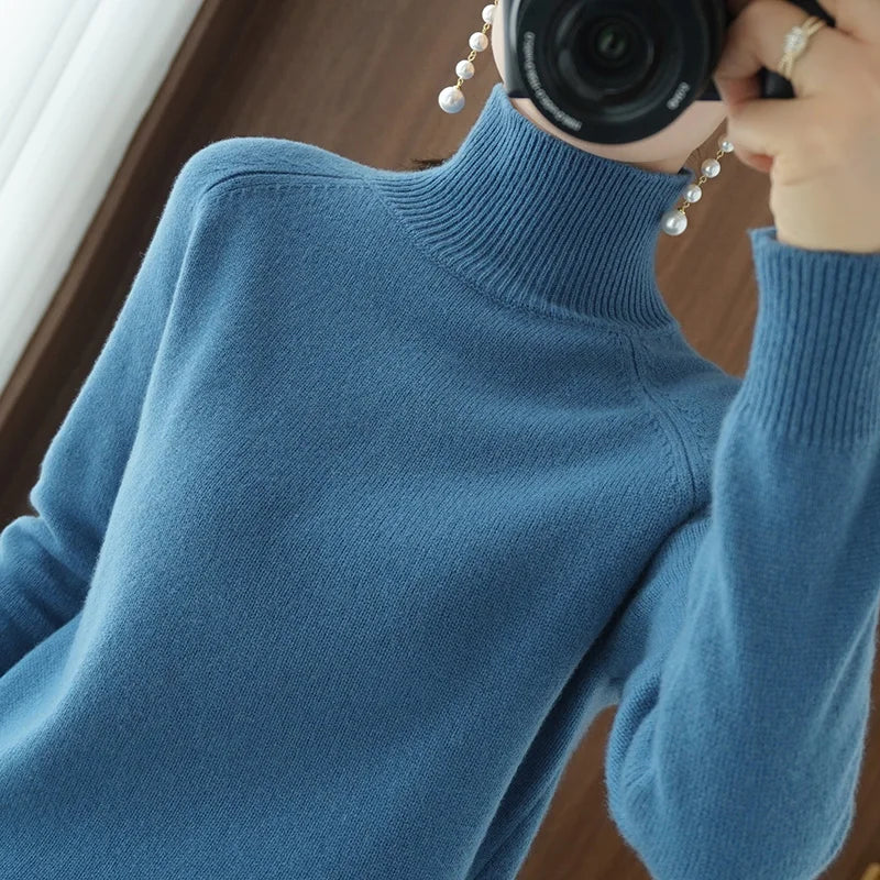 Women's Soft Merino Wool Turtleneck Knit Sweater
