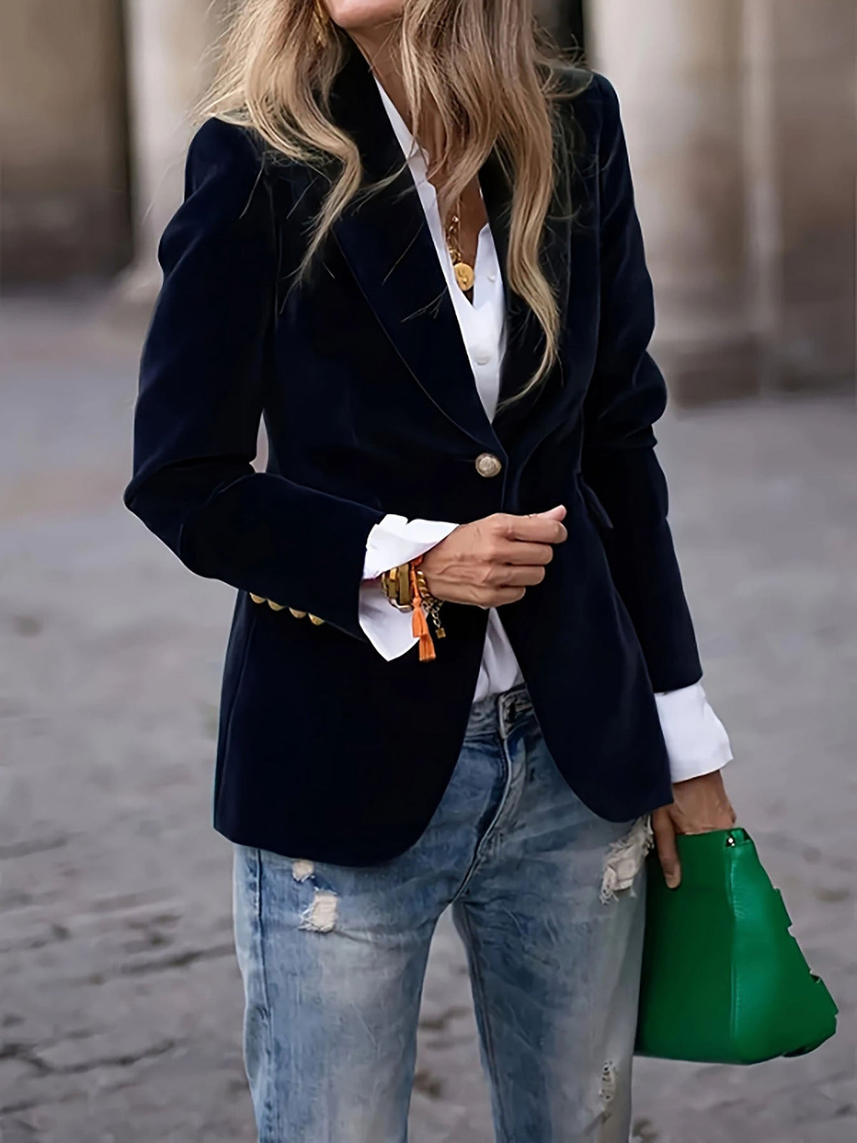 Women's Tailored Velvet Blazer with Lapel Collar and Single-Button Closure