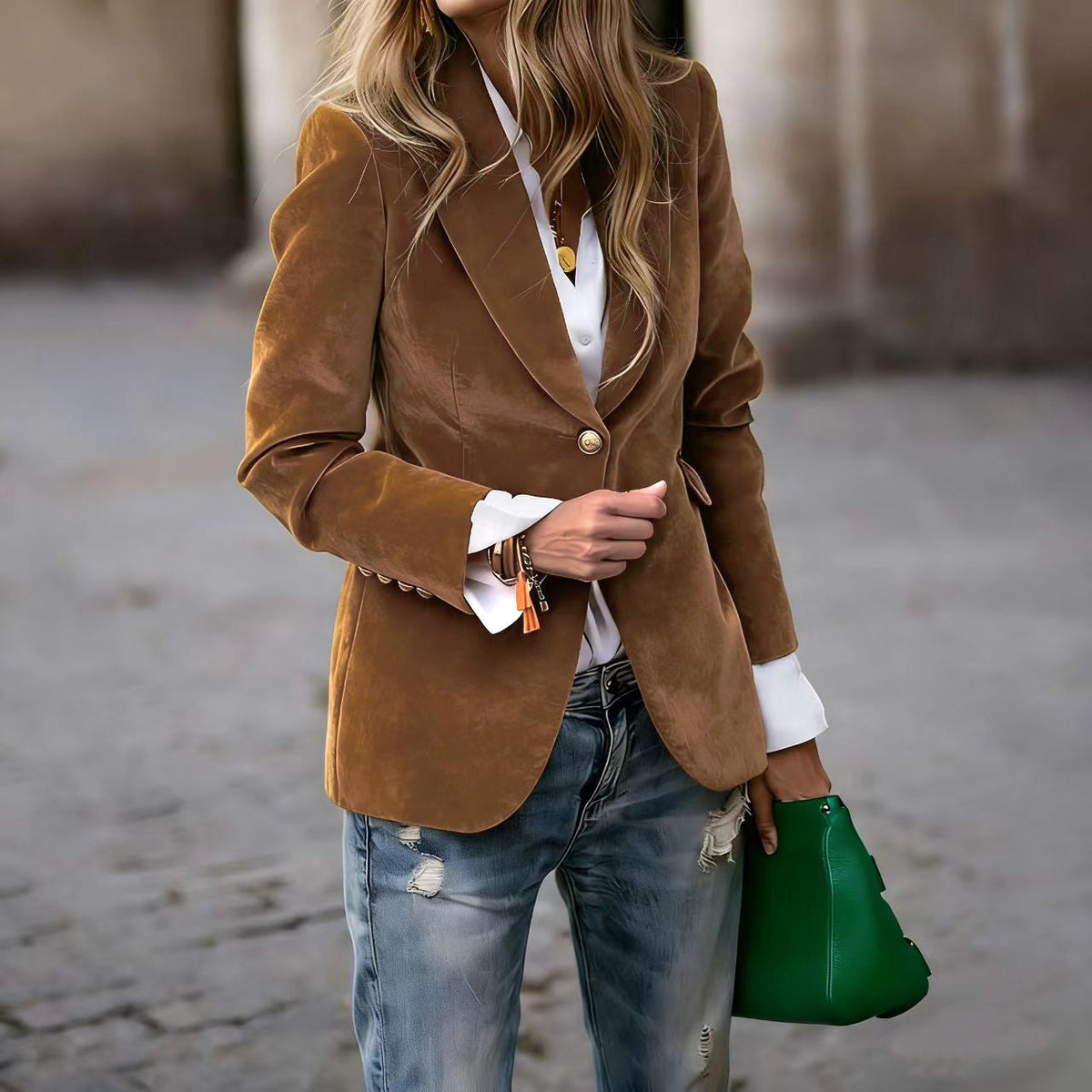 Women's Tailored Velvet Blazer with Lapel Collar and Single-Button Closure
