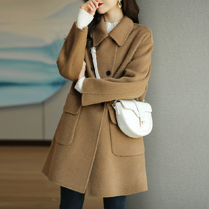 Women's Winter Coat: Warm & Elegant with Sophisticated Design
